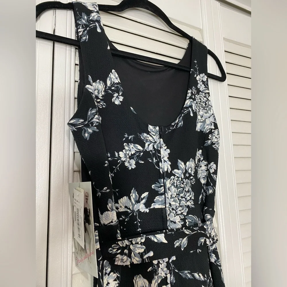 NWT Medium Honey and Rosie Floral Black White Gray Blue Romper Jumpsuit - Picture 4 of 7